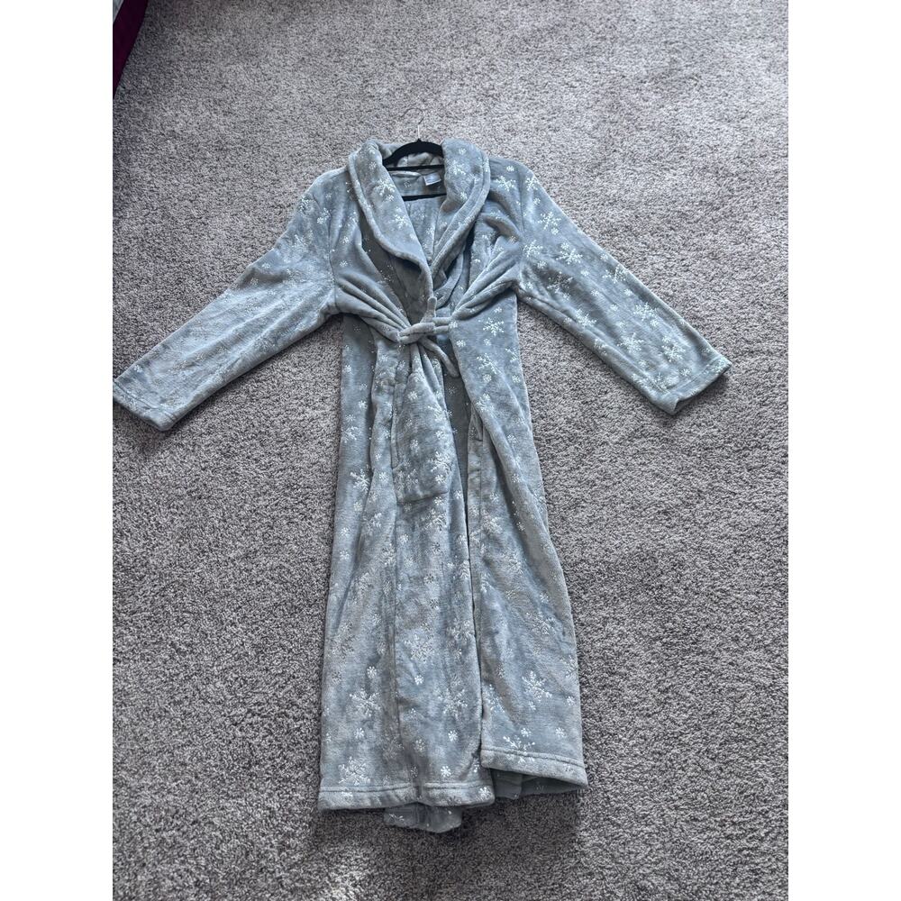 Jasmine Rose soft, cozy long robe.  Gray, silver color with silver snowflakes XL
